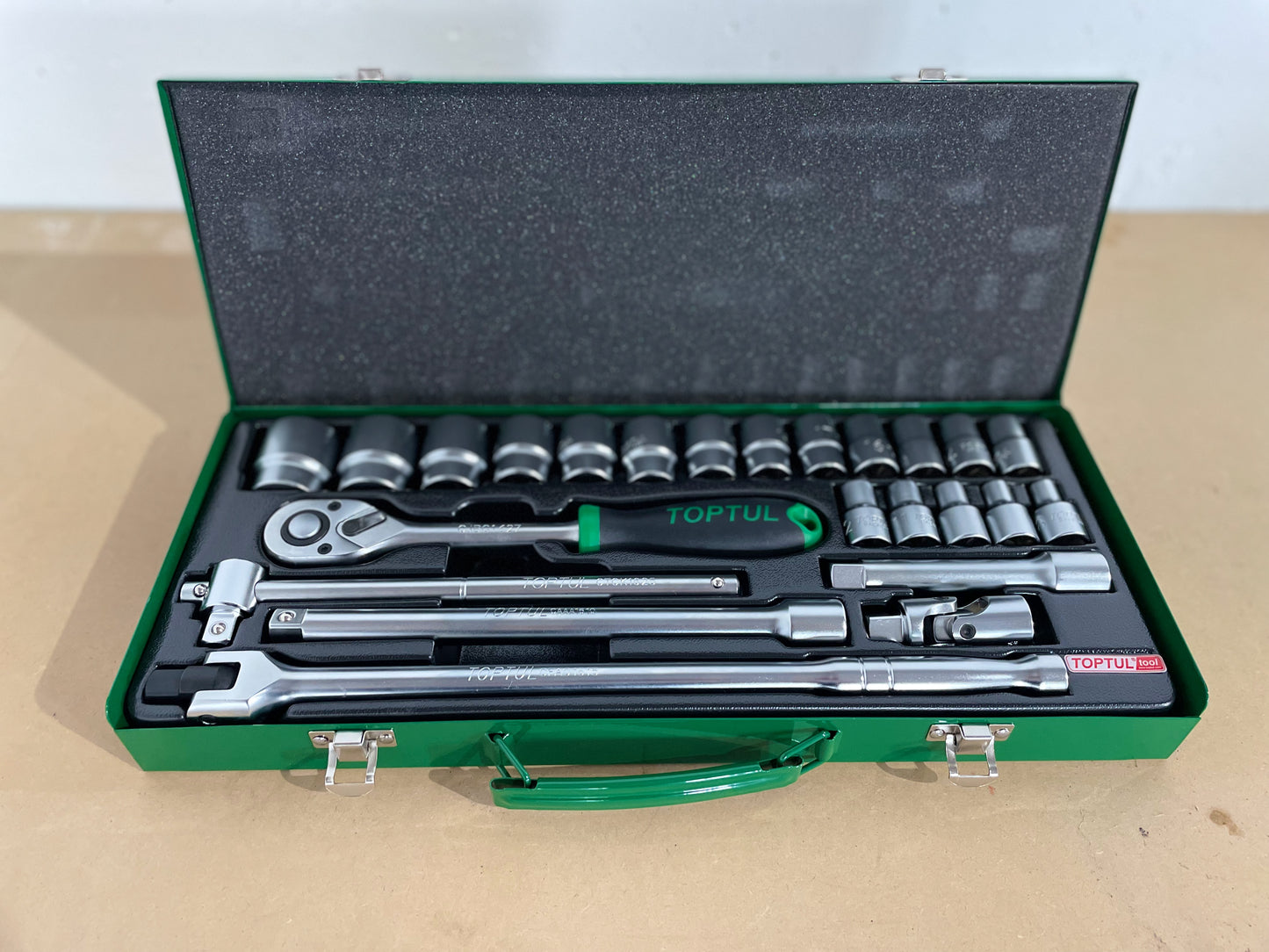 Toptul 1/2"Dr Socket set 24Pc (metric) metal case