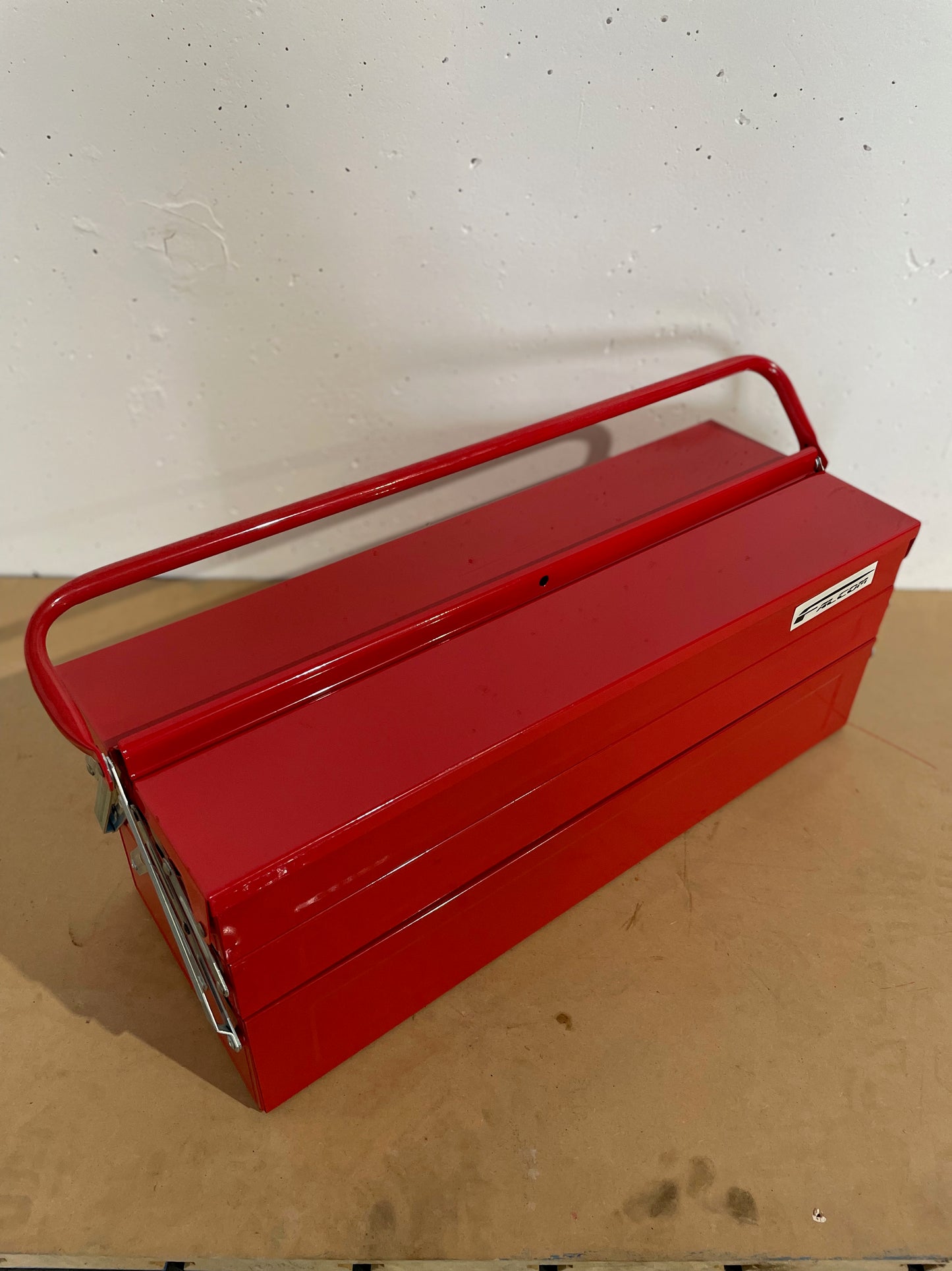 Cantilever Tool Box